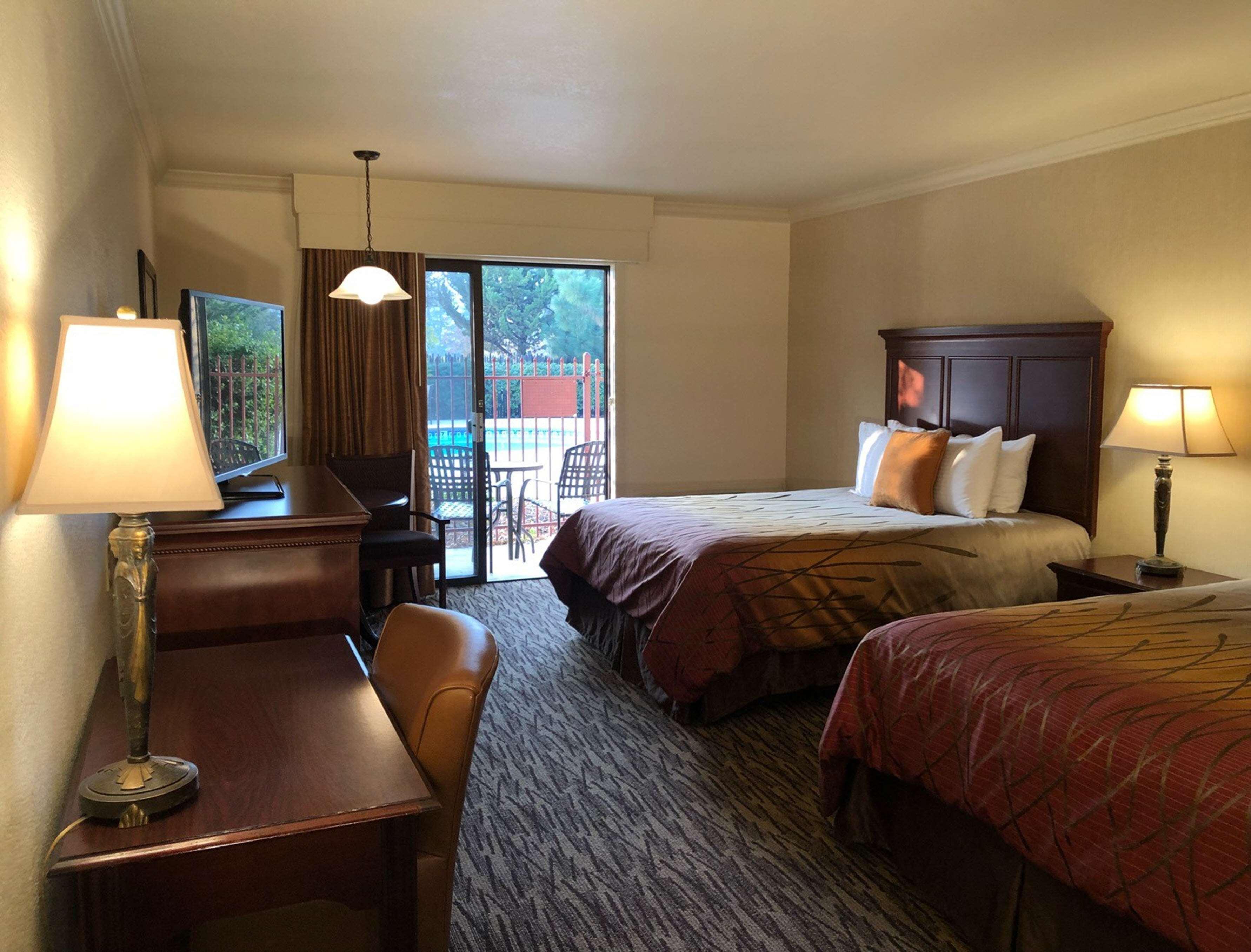 Best Western Plus Humboldt House Inn Garberville Exterior photo